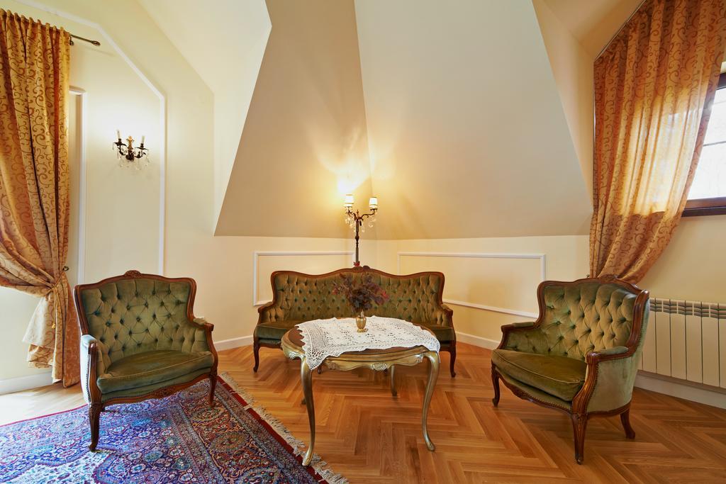 Dwor Osmolice Bed & Breakfast Bialki Dolne Luaran gambar