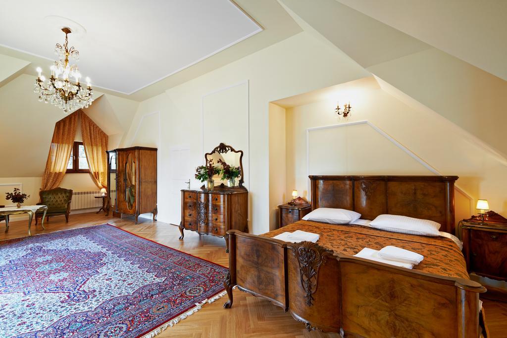 Dwor Osmolice Bed & Breakfast Bialki Dolne Luaran gambar