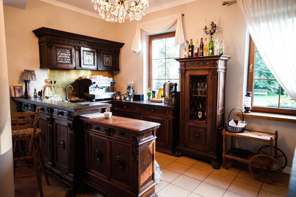 Dwor Osmolice Bed & Breakfast Bialki Dolne Luaran gambar
