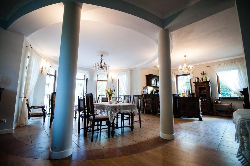 Dwor Osmolice Bed & Breakfast Bialki Dolne Luaran gambar