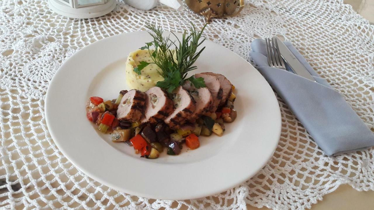 Dwor Osmolice Bed & Breakfast Bialki Dolne Luaran gambar