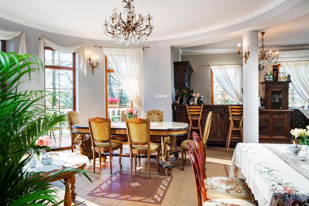 Dwor Osmolice Bed & Breakfast Bialki Dolne Luaran gambar